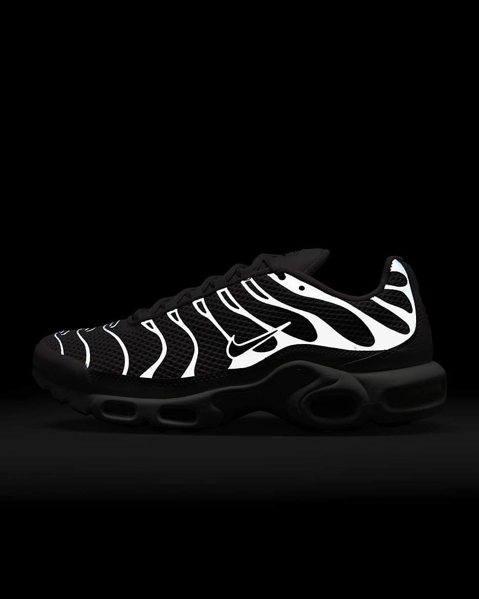 New Nike Air Max Plus Sneakers Black White DM2362-001 Womens 2024 Sz 9 / Mens Sz 7.5